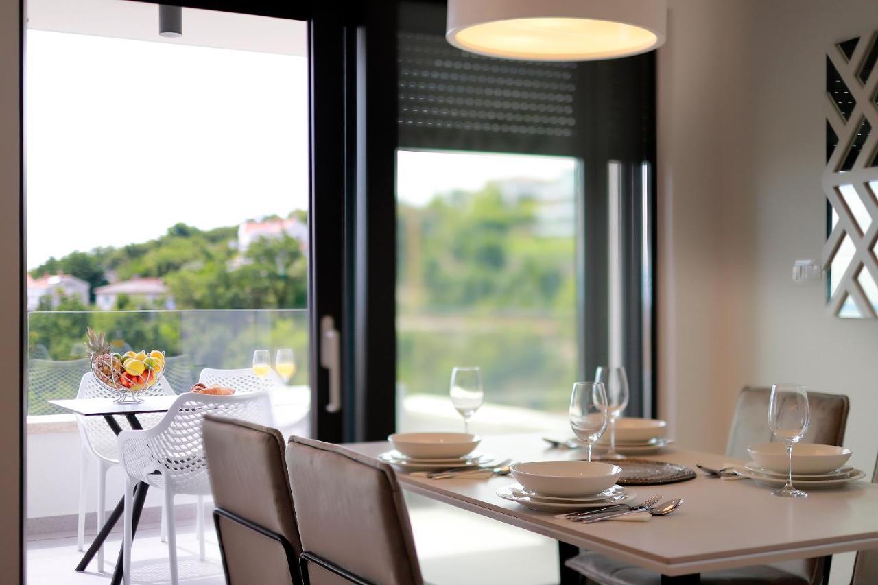 MODENA MARIS-new swim-grill-relax-jacuzzi apartments Ičići Esterno foto