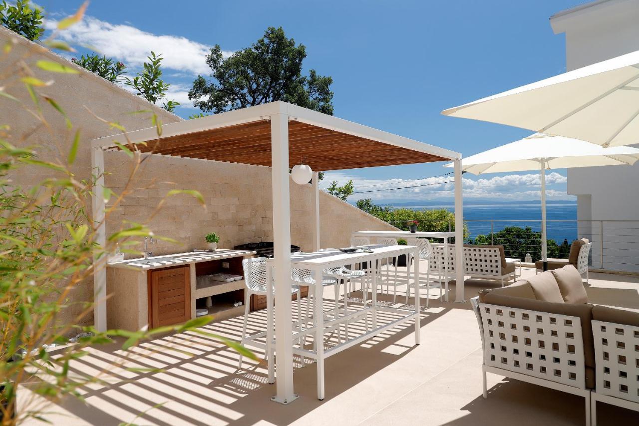 MODENA MARIS-new swim-grill-relax-jacuzzi apartments Ičići Esterno foto