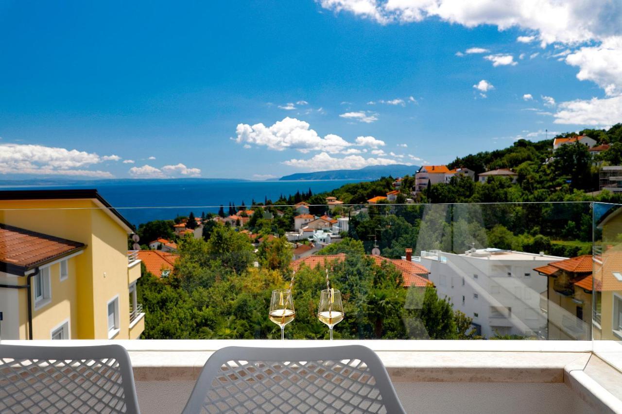 MODENA MARIS-new swim-grill-relax-jacuzzi apartments Ičići Esterno foto