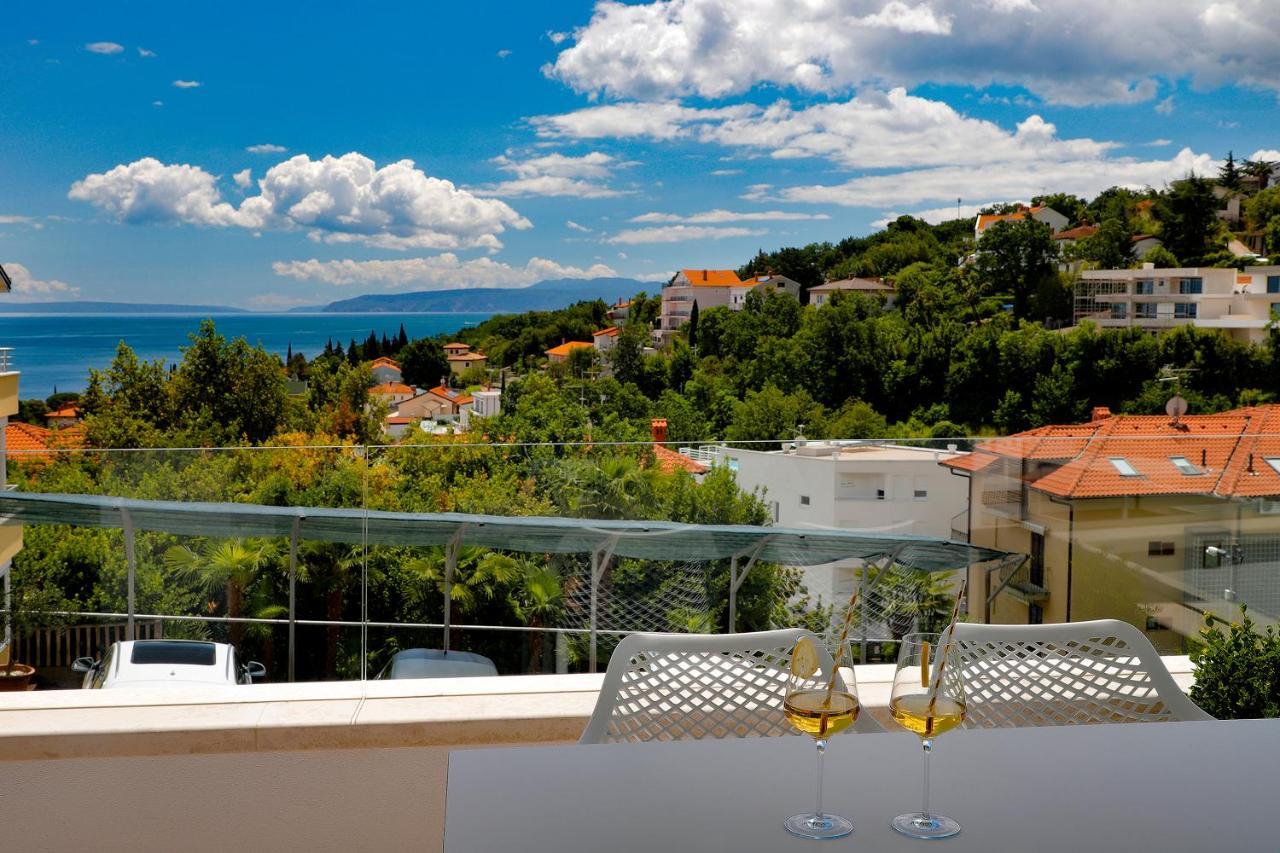 MODENA MARIS-new swim-grill-relax-jacuzzi apartments Ičići Esterno foto