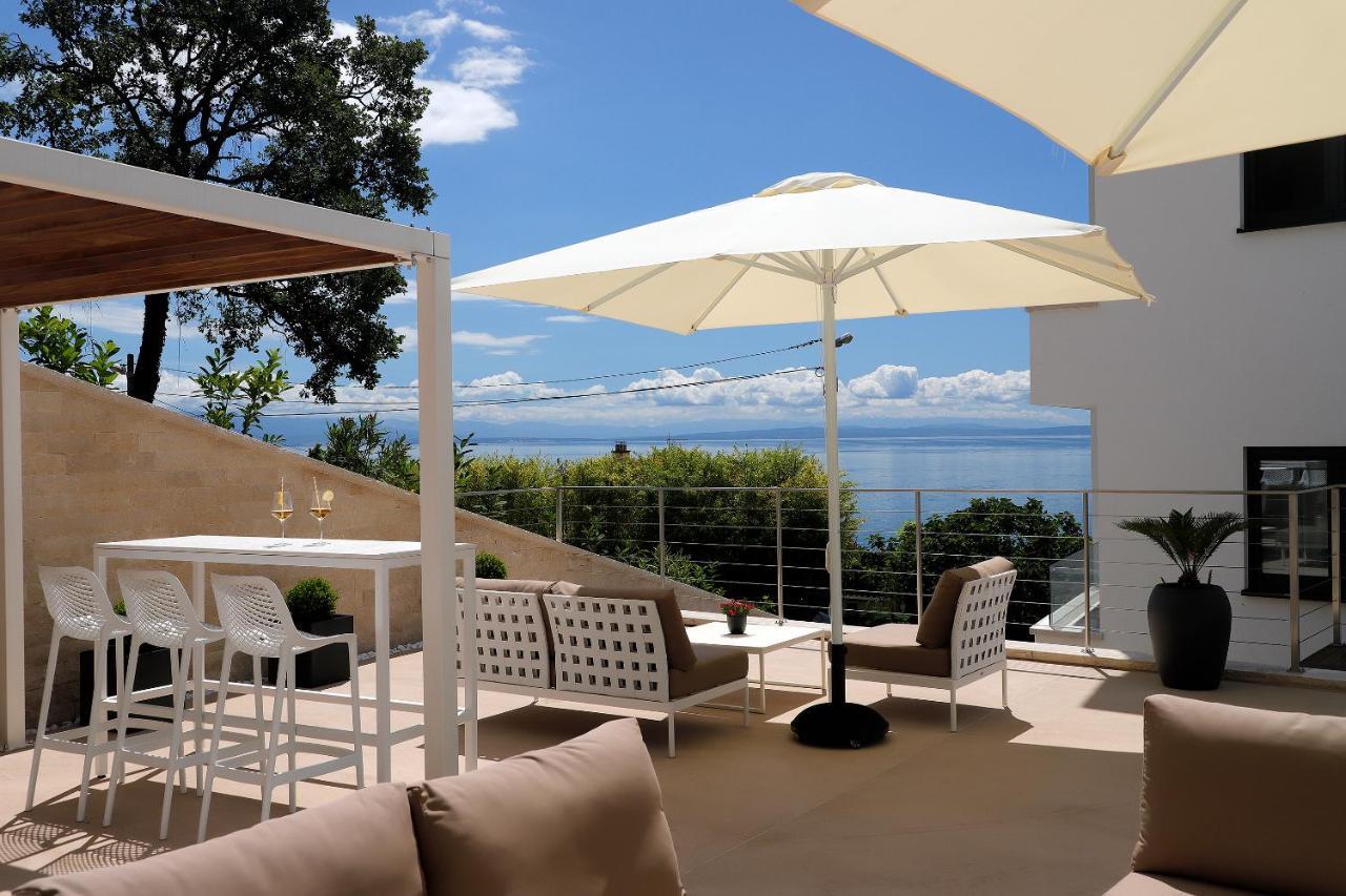 MODENA MARIS-new swim-grill-relax-jacuzzi apartments Ičići Esterno foto